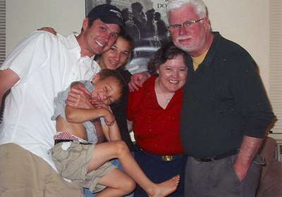 Fun at home (From left: Dan, Niko, Oneea, Linda, Dad)