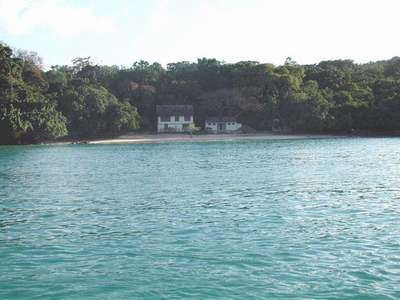 This is a picture of a cove that we stopped at briefly during our Catermerran cruise.